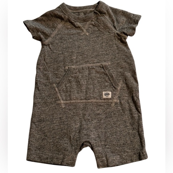 Baby Gap Gray Romper Onesie Sz 12-18 months - Picture 1 of 6